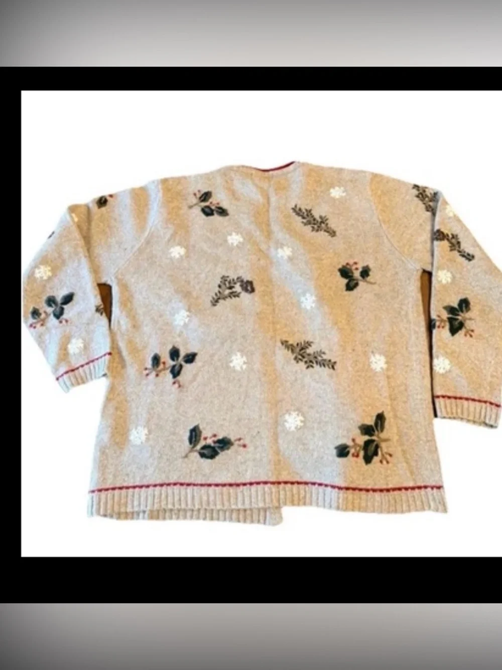 Vintage Cardigan Hand embroidered Christmas sweater berry holly snowflakes SzL - Picture 4 of 4